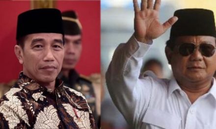 Jokowi Adem Tapi Jumawa, Prabowo Ngegas Tapi Jiper