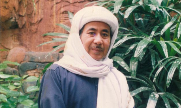 KH Ali Shodiq Umman: Pribadi Sederhana yang Memuliakan Ahli Ilmu