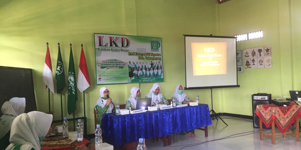 38 Kader Fatayat NU Ngantru Ikuti Latihan Kader Dasar