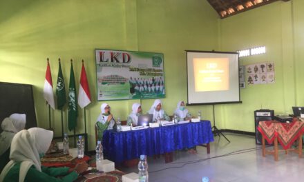 38 Kader Fatayat NU Ngantru Ikuti Latihan Kader Dasar