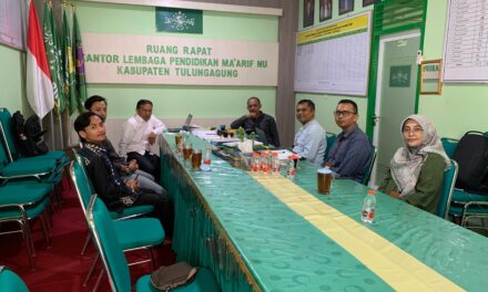 PC LP Ma’arif NU Tulungagung Gandeng BSI dan DEMA UIN SATU Tulungagung Tingkatkan Kualitas Pembelajaran di Kalangan Guru dan Siswa